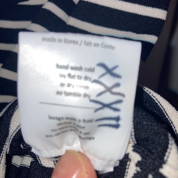 #155 Women's Oak and Fort Black and White Striped Top, Size Small - Picture 4 of 4